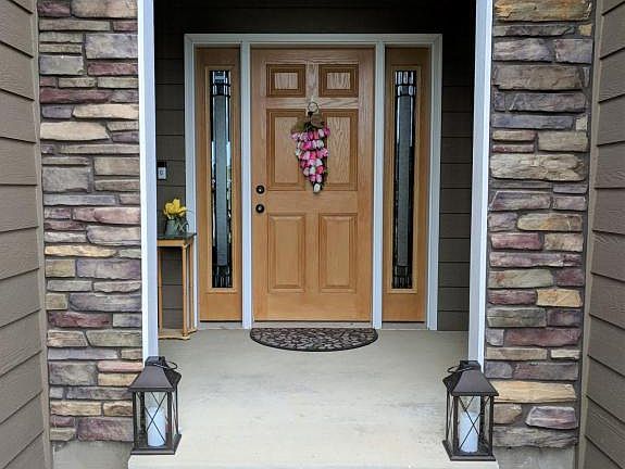 3rd image of 1918 Yellowstone Cir