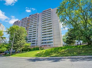 221 Balliol Street, Toronto, ON M4S 1C8