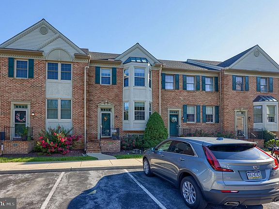 3rd image of 161 Cobblestone Ln