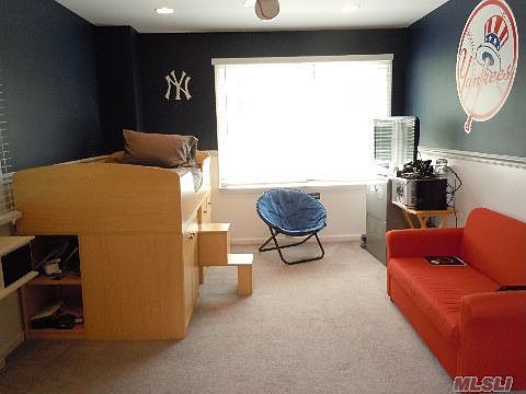 4th image of 9 Vine Ln