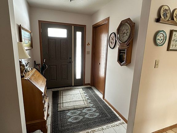 3rd image of 704 Brynnwood Ln