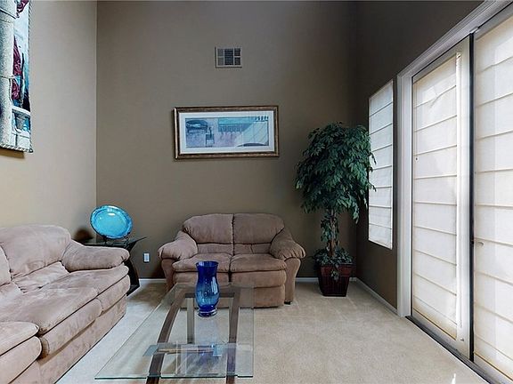 3rd image of 34715 Chinaberry Dr