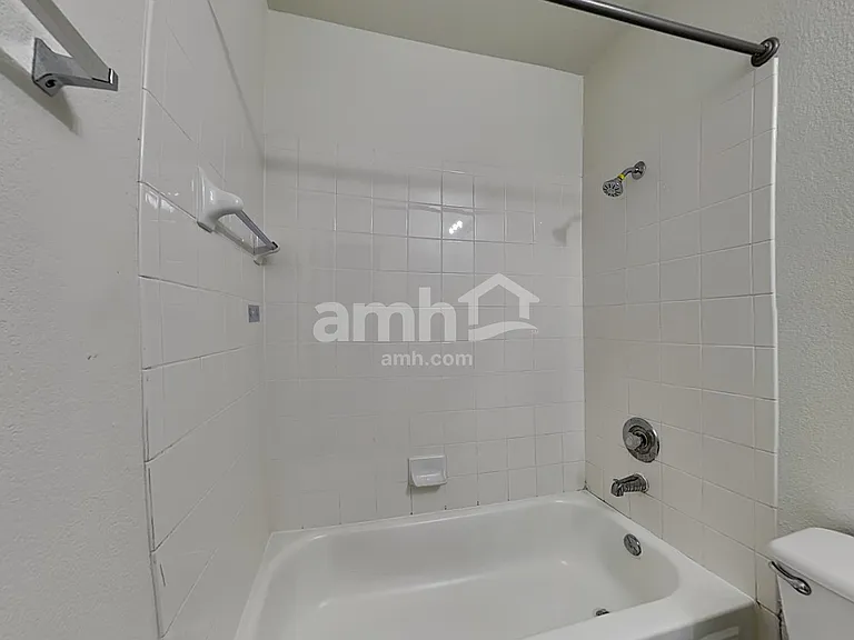 2207 Southeastern Trl — Photo 23