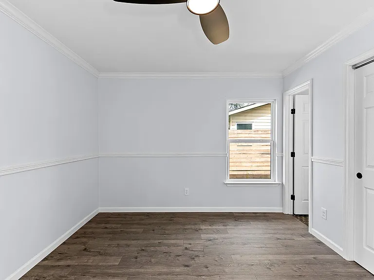 1307 Yorkshire Dr — Photo 32