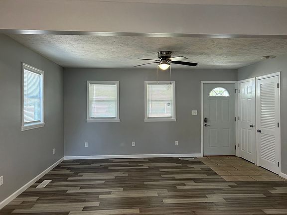 2nd image of 623 E Pine St