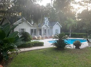 201 Devonwood Dr #201, Saint Simons Island, GA 31522