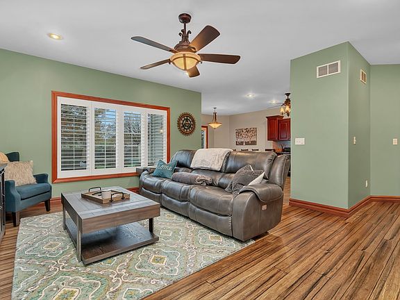 2nd image of 677 Circle Dr