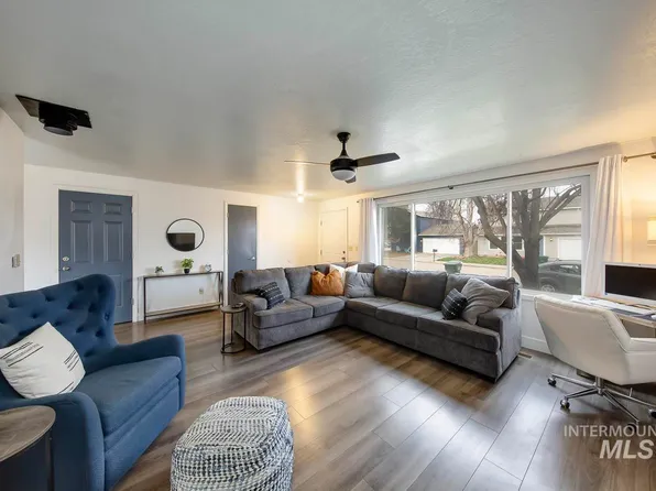 1338 W Sandalwood Dr, Meridian, ID 83646