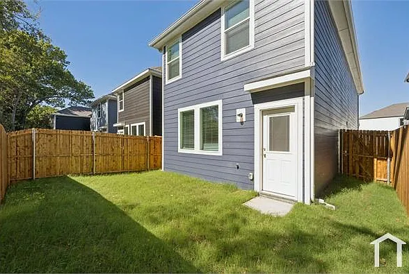 323 Clematis St — Photo 16
