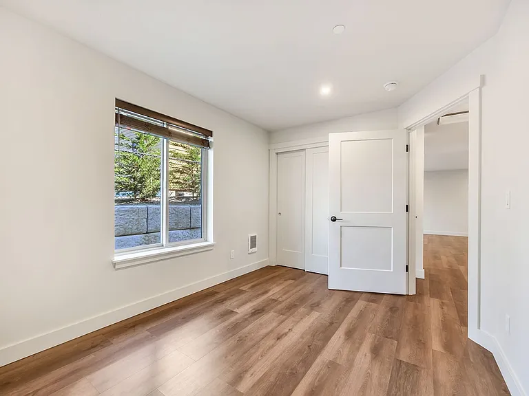 Jetty Stone Apartments — Photo 59