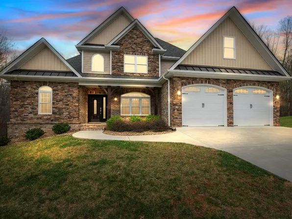 1289 Ivy Creek Dr, Forest, VA 24551