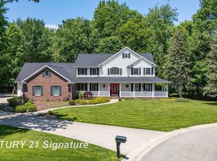 8201 Moll Ln, Freeland, MI 48623
