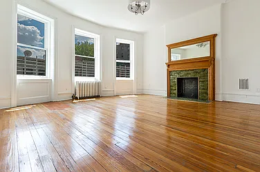 Rented by Dixon Advisory USA Inc.