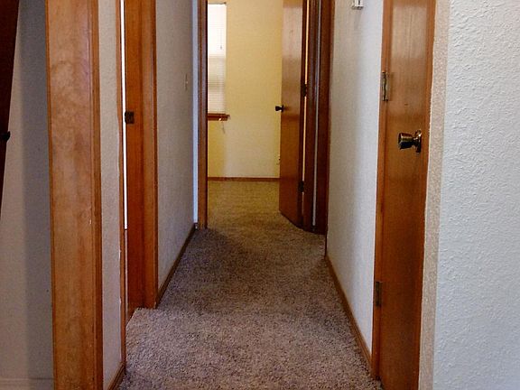 Hallway, new carpet