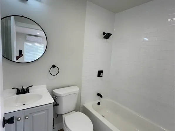 8939 Elizabeth Ave #E, South Gate, CA 90280