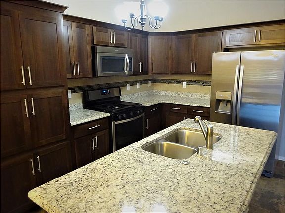2nd image of 3721 Loma Esteban Dr