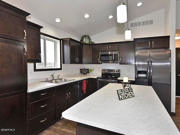 4th image of 325 Autumn Hills Pl NE