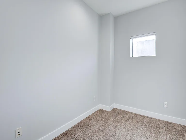 4202 Spencer St — Photo 25