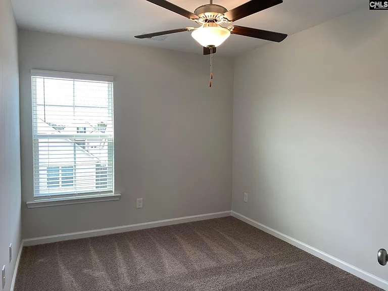 220 Bluewing Dr — Photo 15
