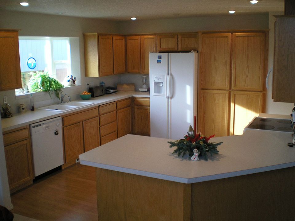 Spacious Kitchen