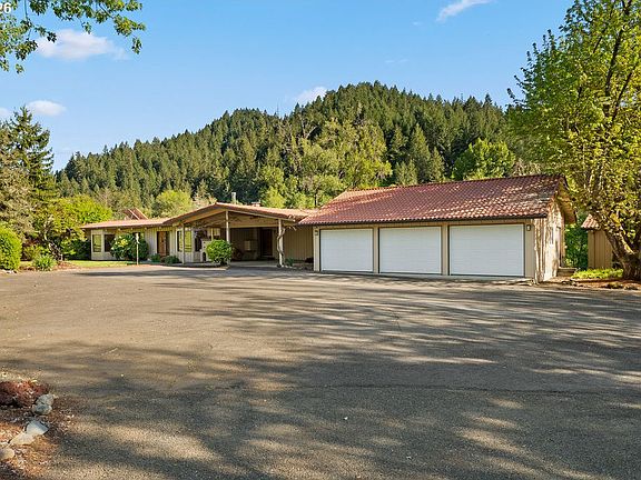 2nd image of 2233 Riverside Dr