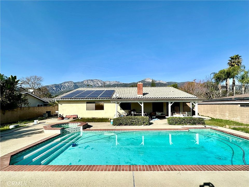 2nd image of 9221 Banyan St