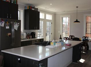 904 N Buchanan Ct, Arlington, VA 22203