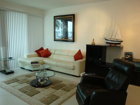 Home For Sale In The Moorings