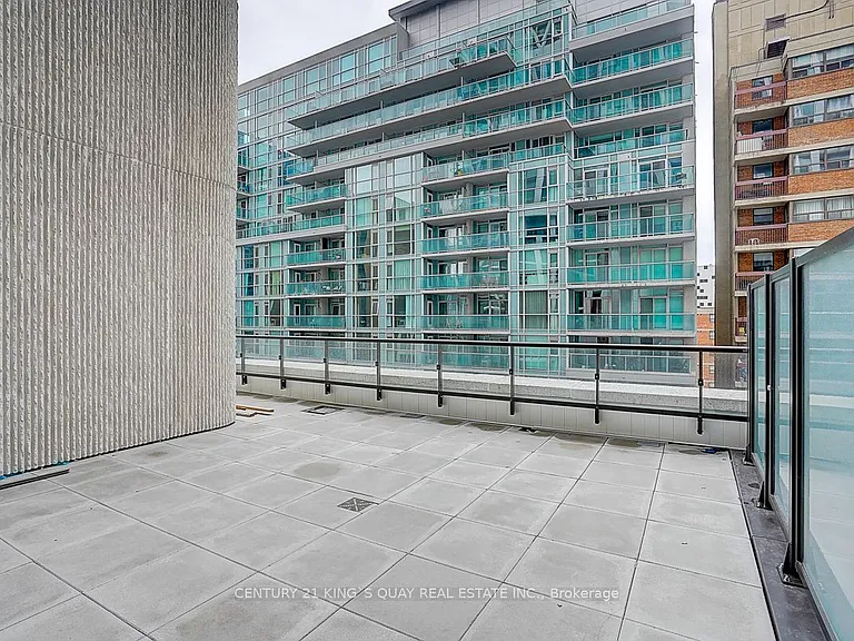 121 Saint Patrick St #722 — Photo 40