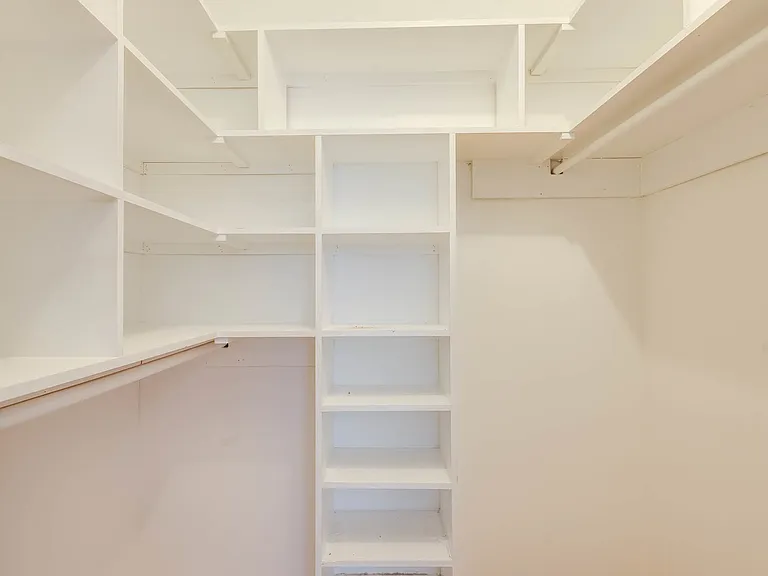 13818 Faversham Ct — Photo 22