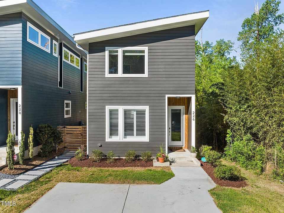 1st image of 226 Powell Dr