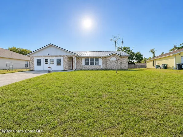 373 Hammock Rd SE, Palm Bay, FL 32909
