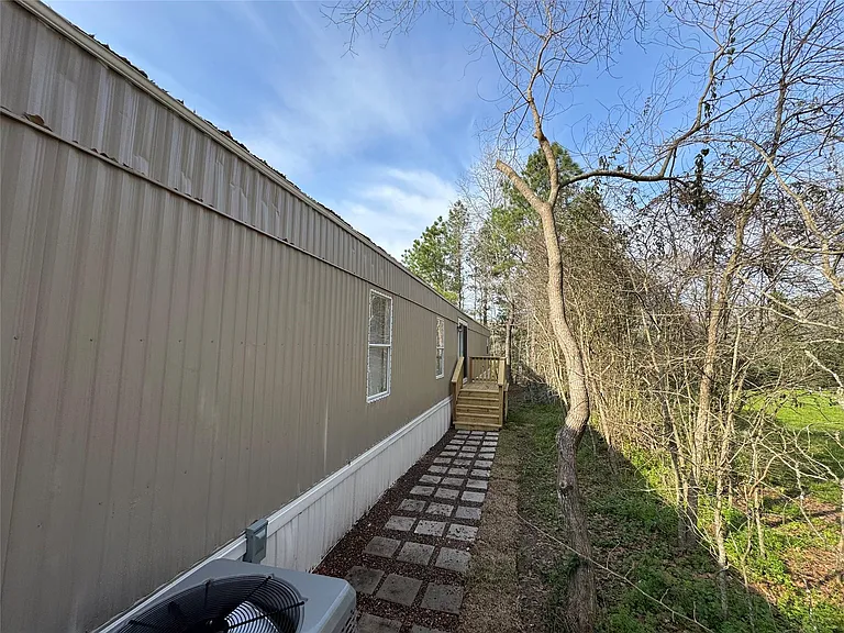 15840 Lowell — Photo 7