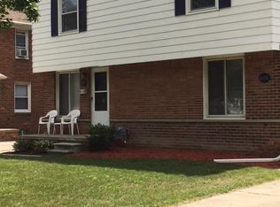 636 E Forteen Mile Rd, Clawson, MI 48017