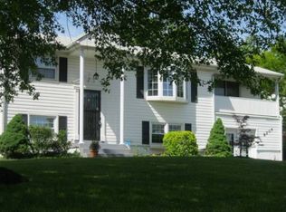 8204 Lomond South Dr, Manassas, VA 20110