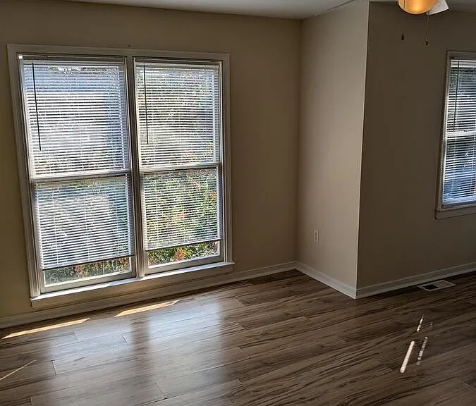 1514 Lakeview Ave — Photo 5