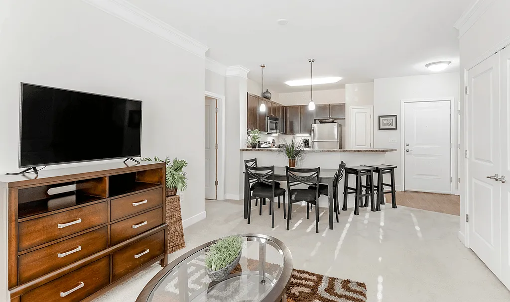 The Reserves at Arboretum Apartments — Photo 4
