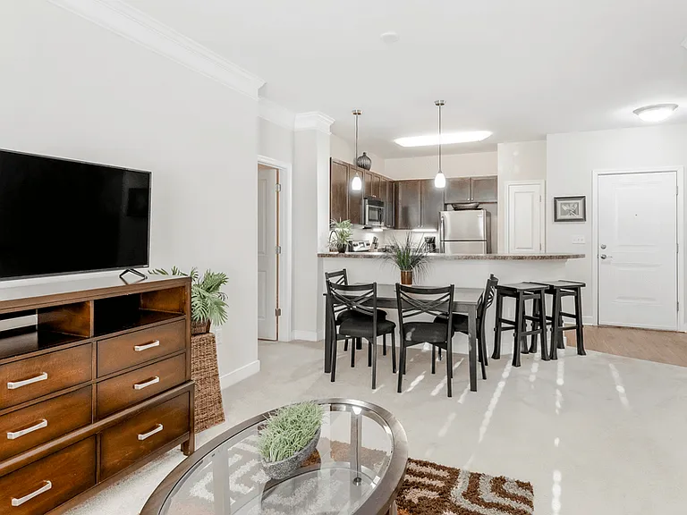 The Reserves at Arboretum Apartments — Photo 4