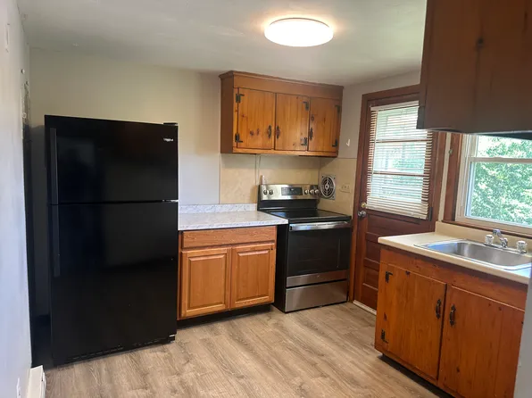 49 North St #5, Agawam, MA 01001