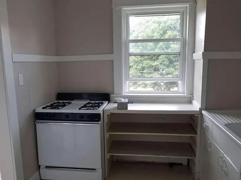 301 S Mills St #3 — Photo 7