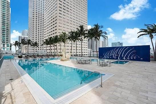 2nd image of 335 Biscayne Blvd #804
