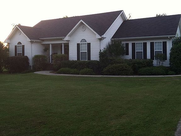5th image of 124 Simmons Cir