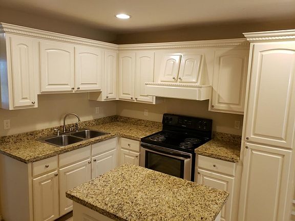 5th image of 1909 Treasure Oaks Dr