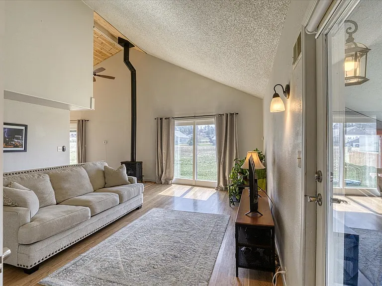 43 Scratch Ct — Photo 1