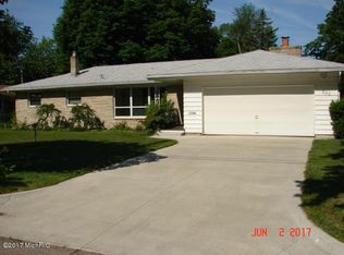 385 McKinley Ave N, Battle Creek, MI 49017