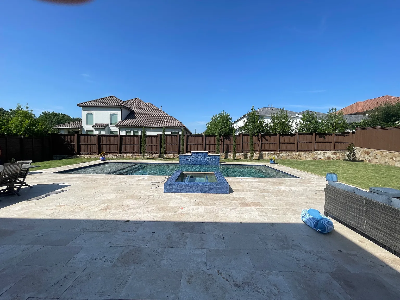 4 bed, 4600 sqft, $6,495 — Photo 2