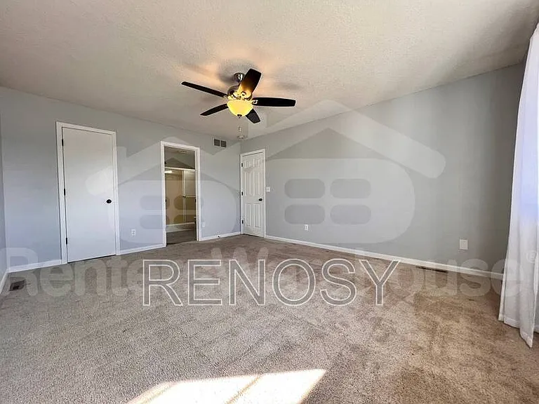 1709 NE Sherman Ct — Photo 15