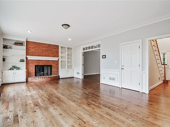 2nd image of 4408 Rosemary Ct NE