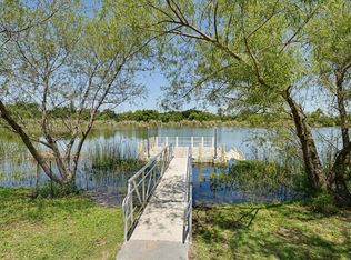 125 Saint Marys Dr, Hutto, TX 78634