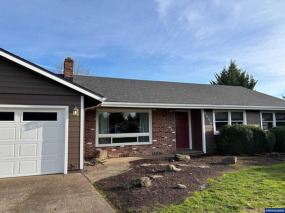 2nd image of 4554 19th Pl NE